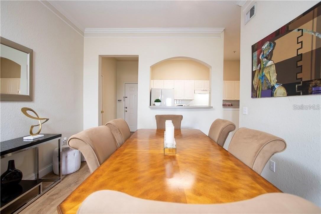 201 Longview Ave #302 - Photo 7 of 21