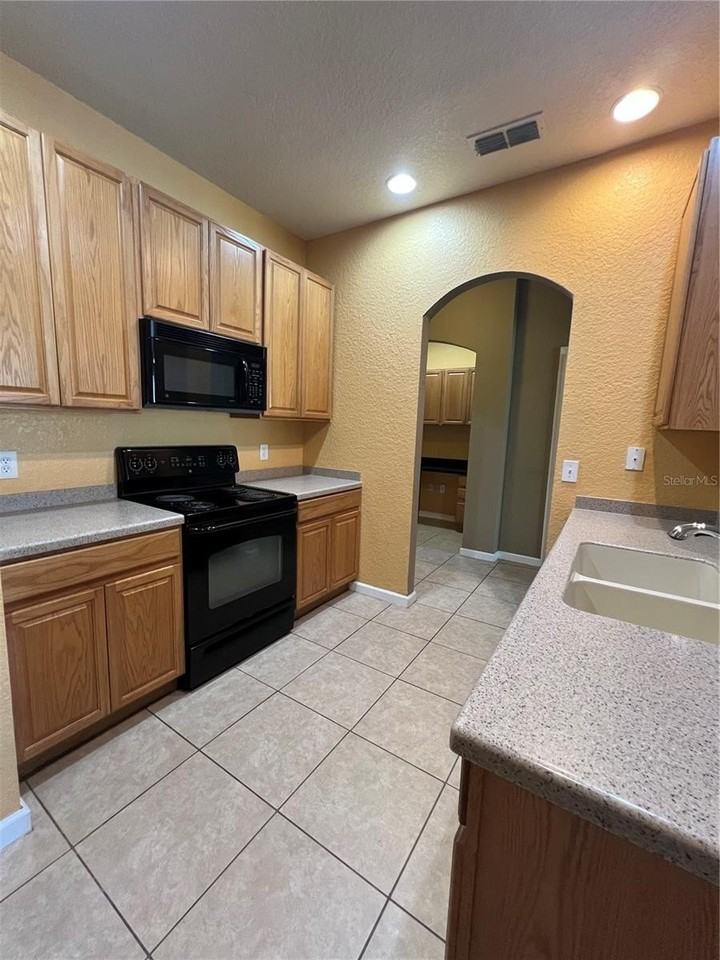 1316 Falling Star Ln - Photo 6 of 50