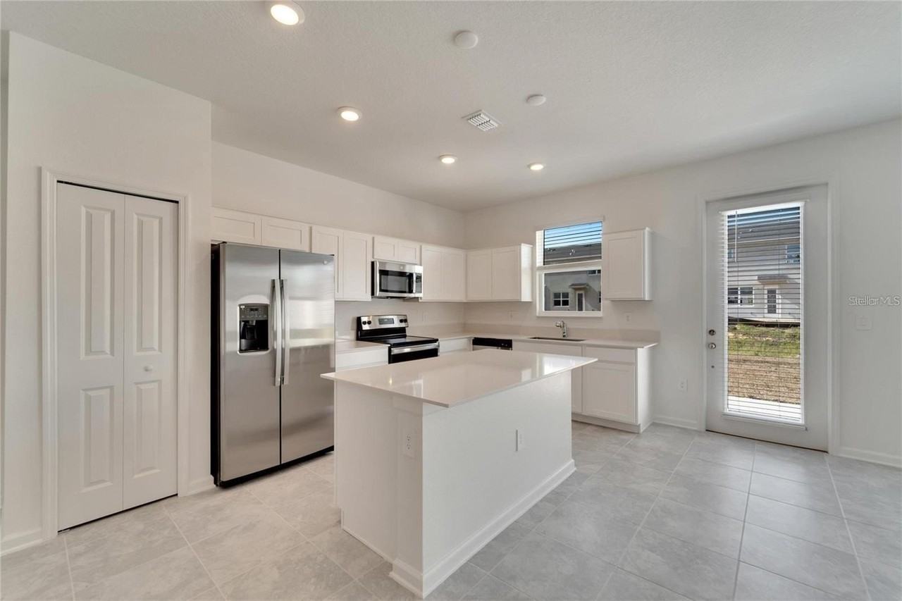 392 Nine Iron Dr - Photo 6 of 31