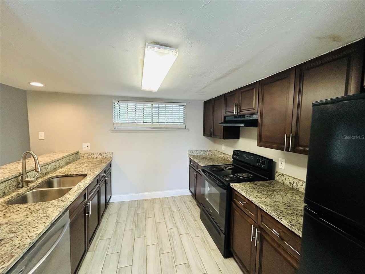 3922 Crayrich Cir #C4 - Photo 5 of 14