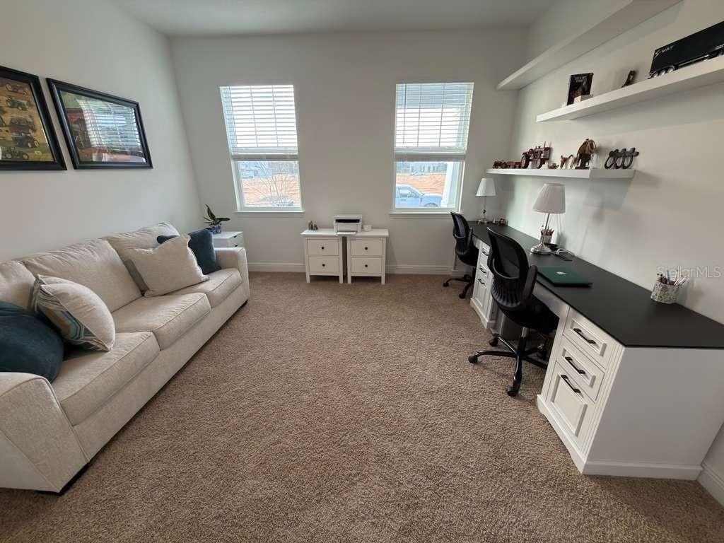 1656 Pyramid Hill St - Photo 5 of 35