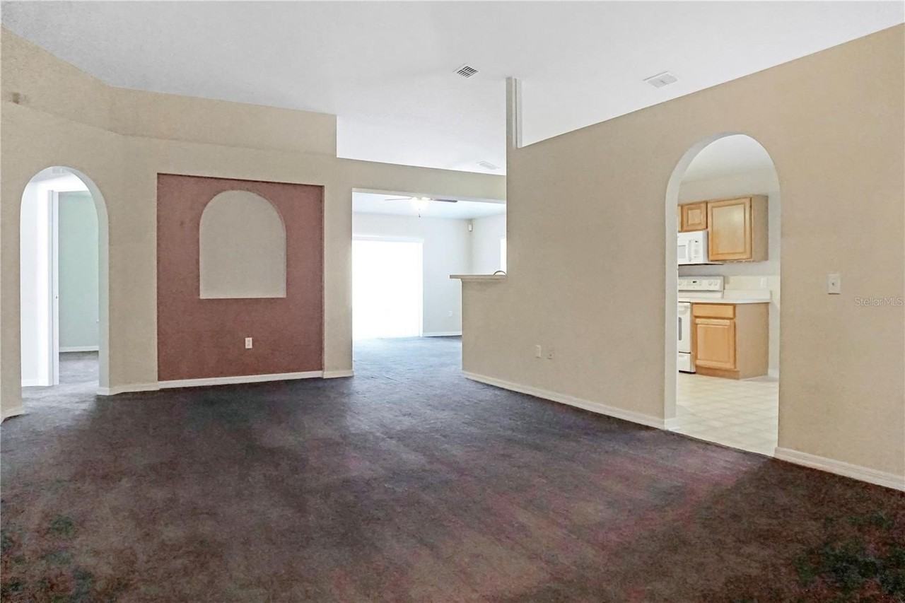 311 Flint St - Photo 3 of 10