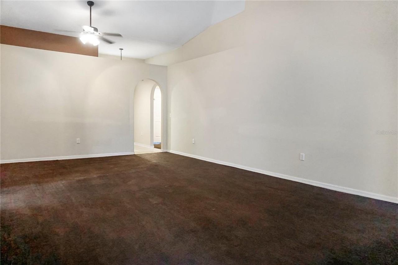 311 Flint St - Photo 4 of 10