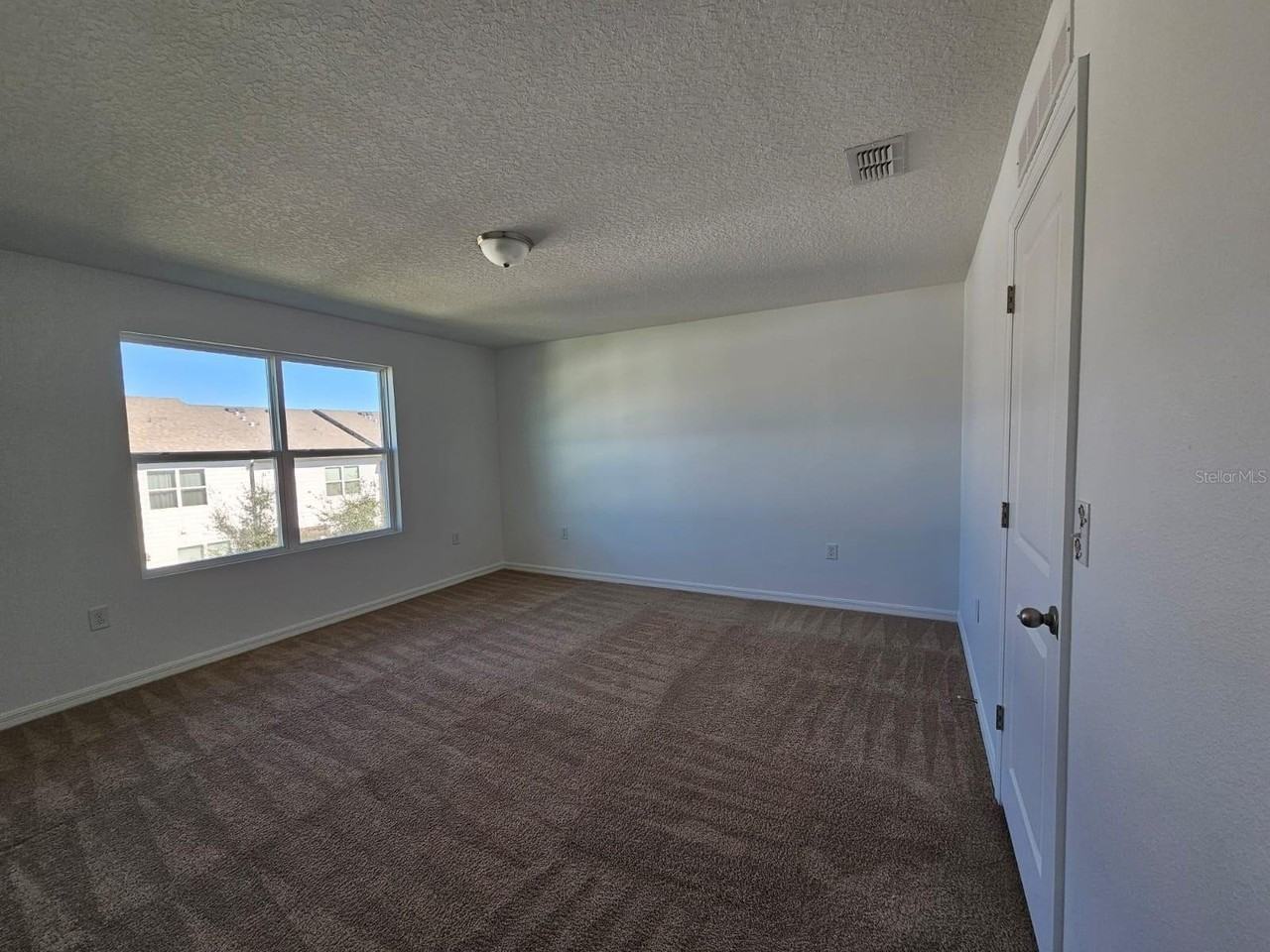 936 Grandin St - Photo 6 of 25