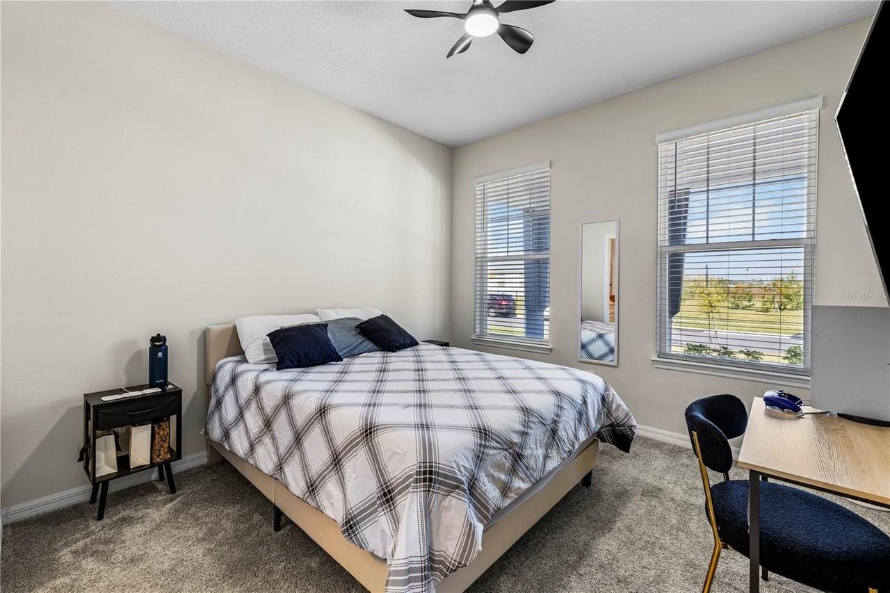 9622 Passaic Pkwy - Photo 5 of 34