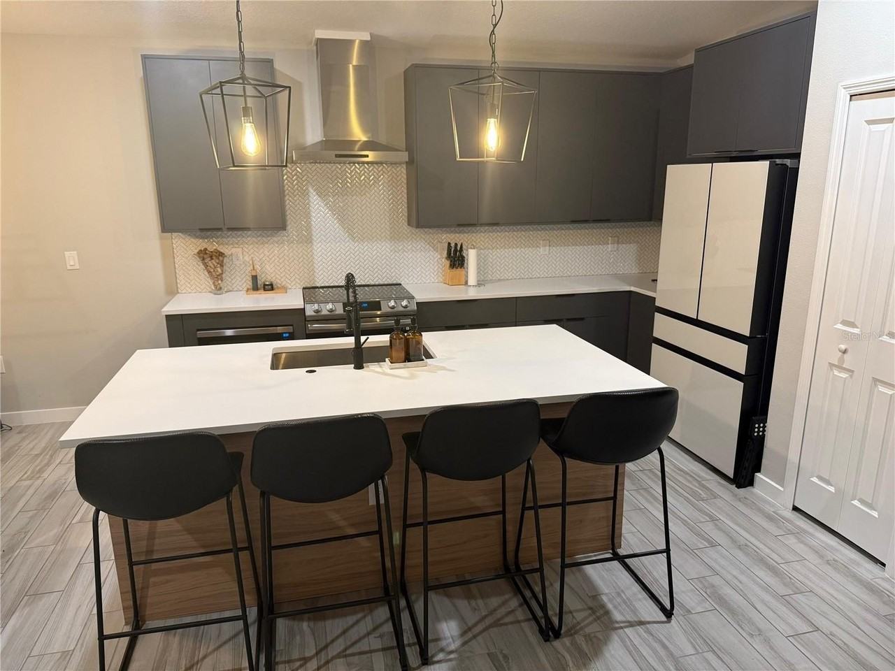 2023 White Ave - Photo 4 of 27