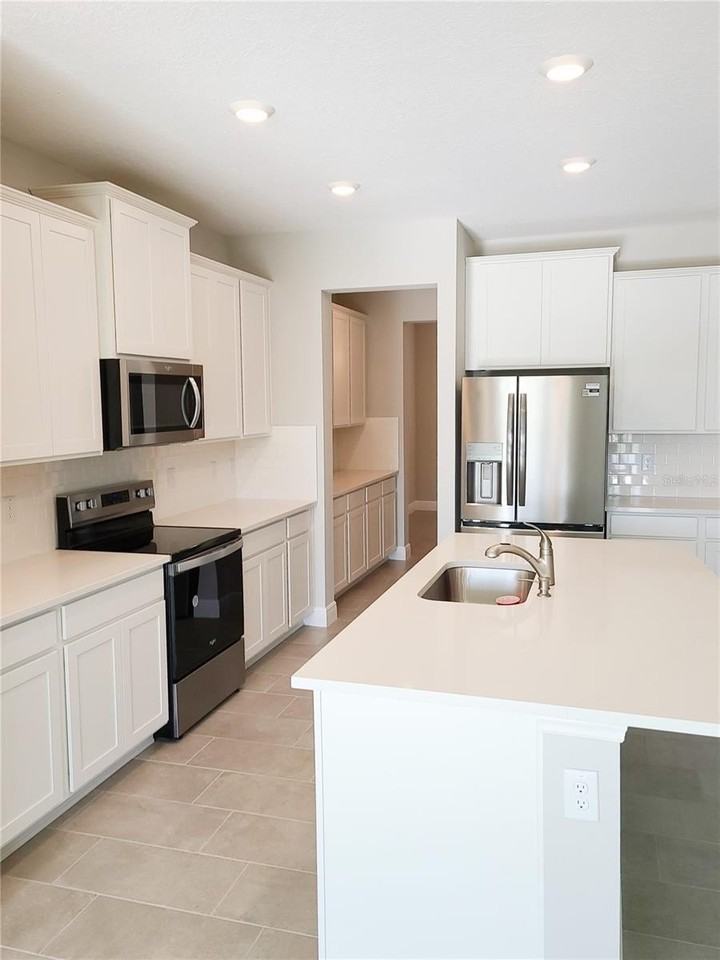 2518 Warren Acres Blvd - Photo 4 of 29