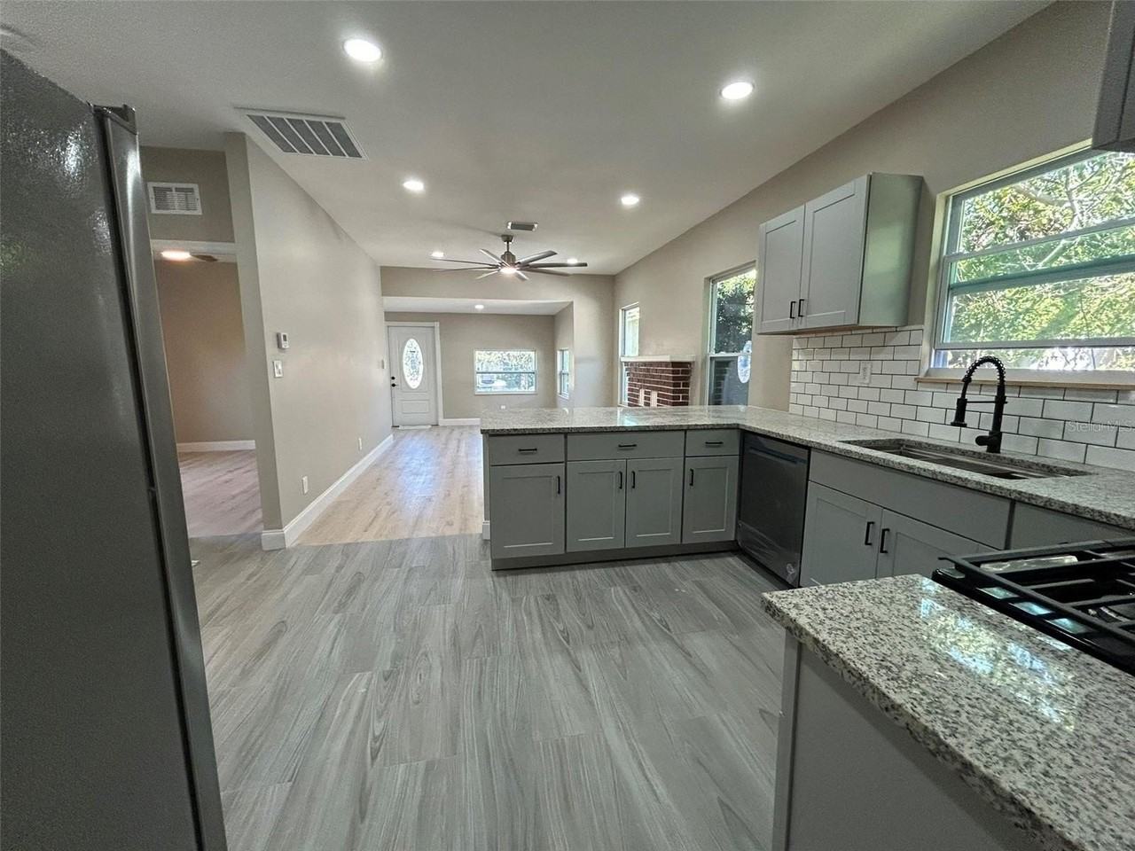 1218 13th Ave S - Photo 5 of 18