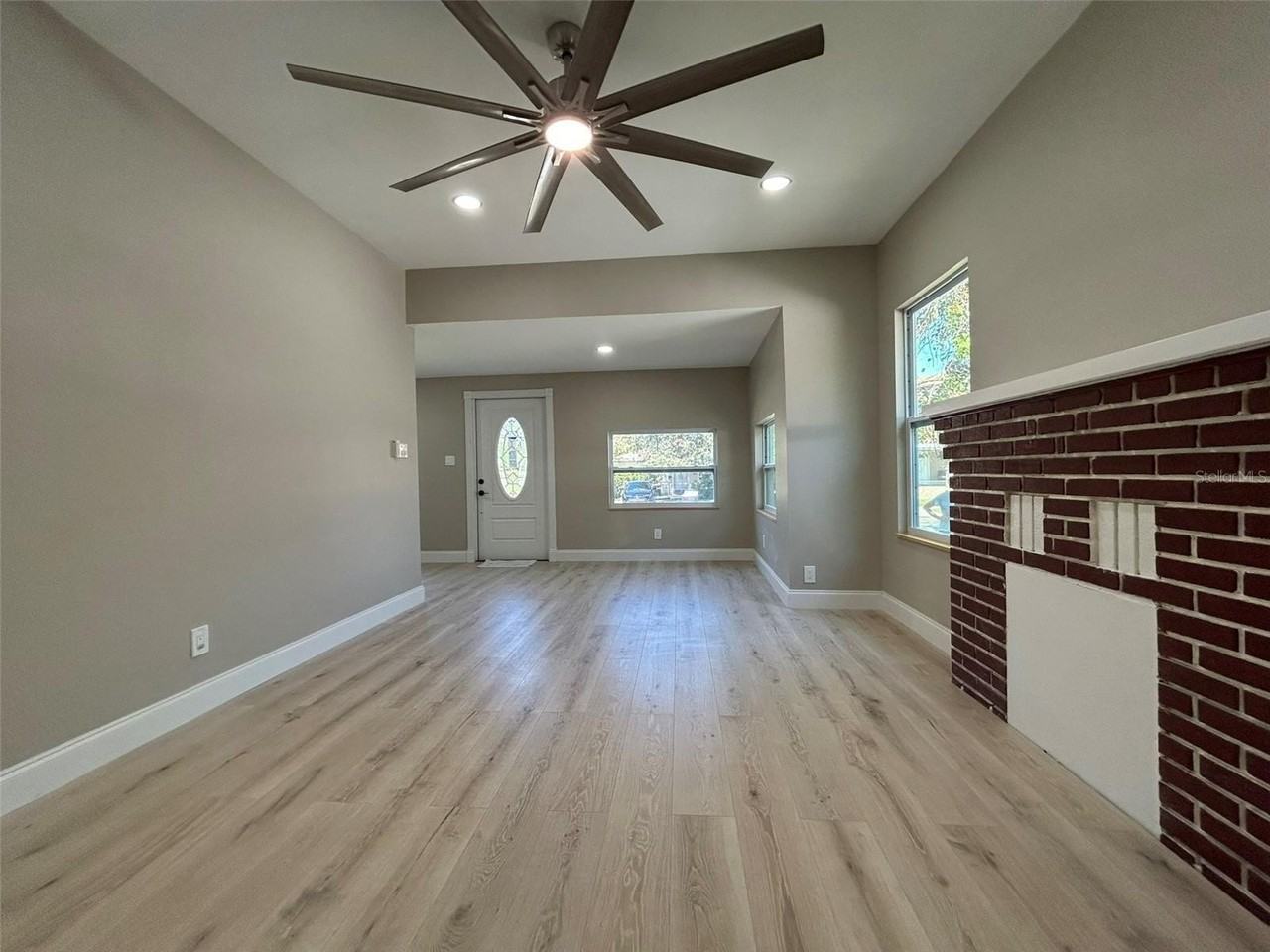 1218 13th Ave S - Photo 6 of 18