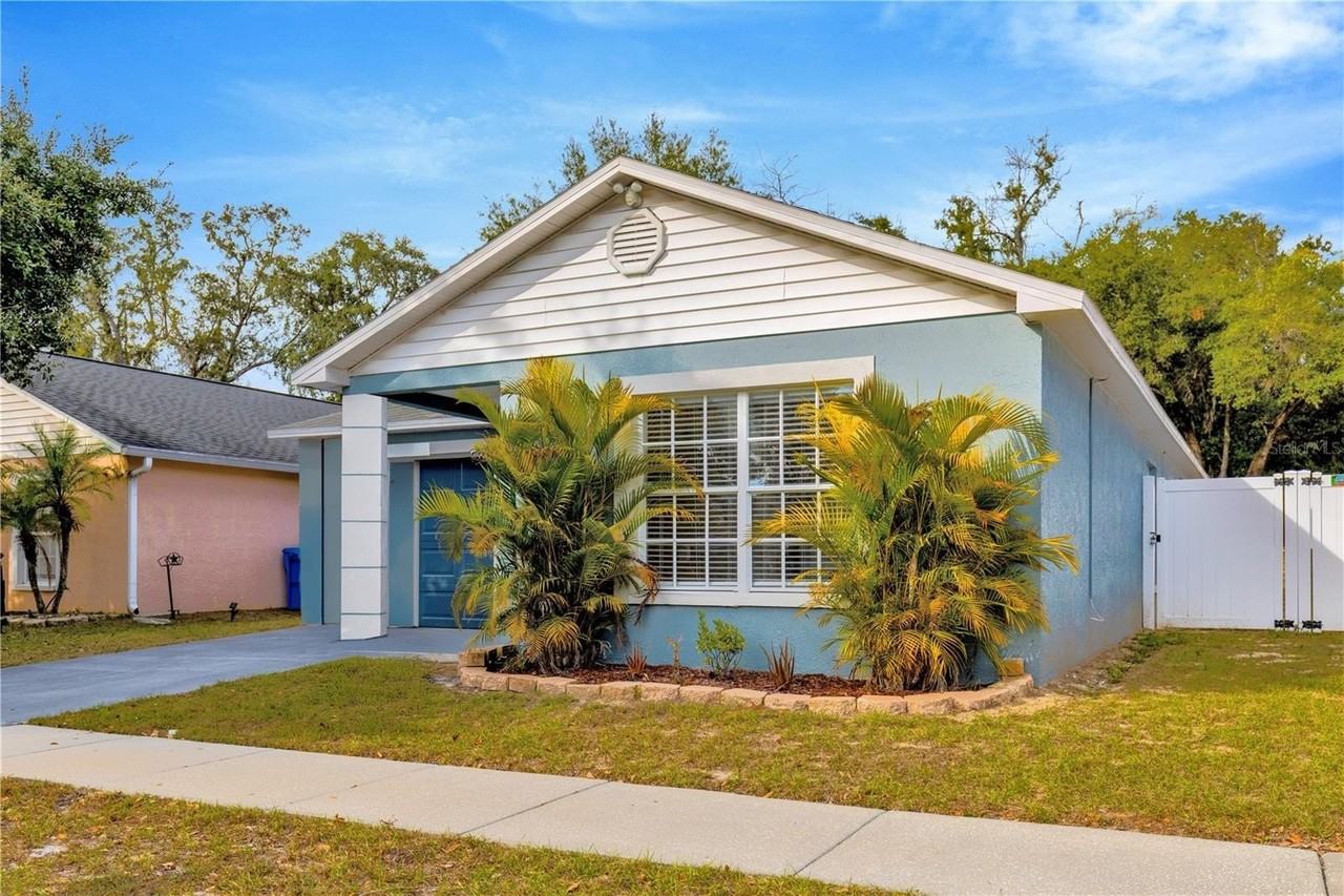 2408 Camden Oaks Pl - Photo 2 of 50