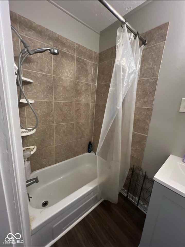 421 N State St - Photo 3 of 5