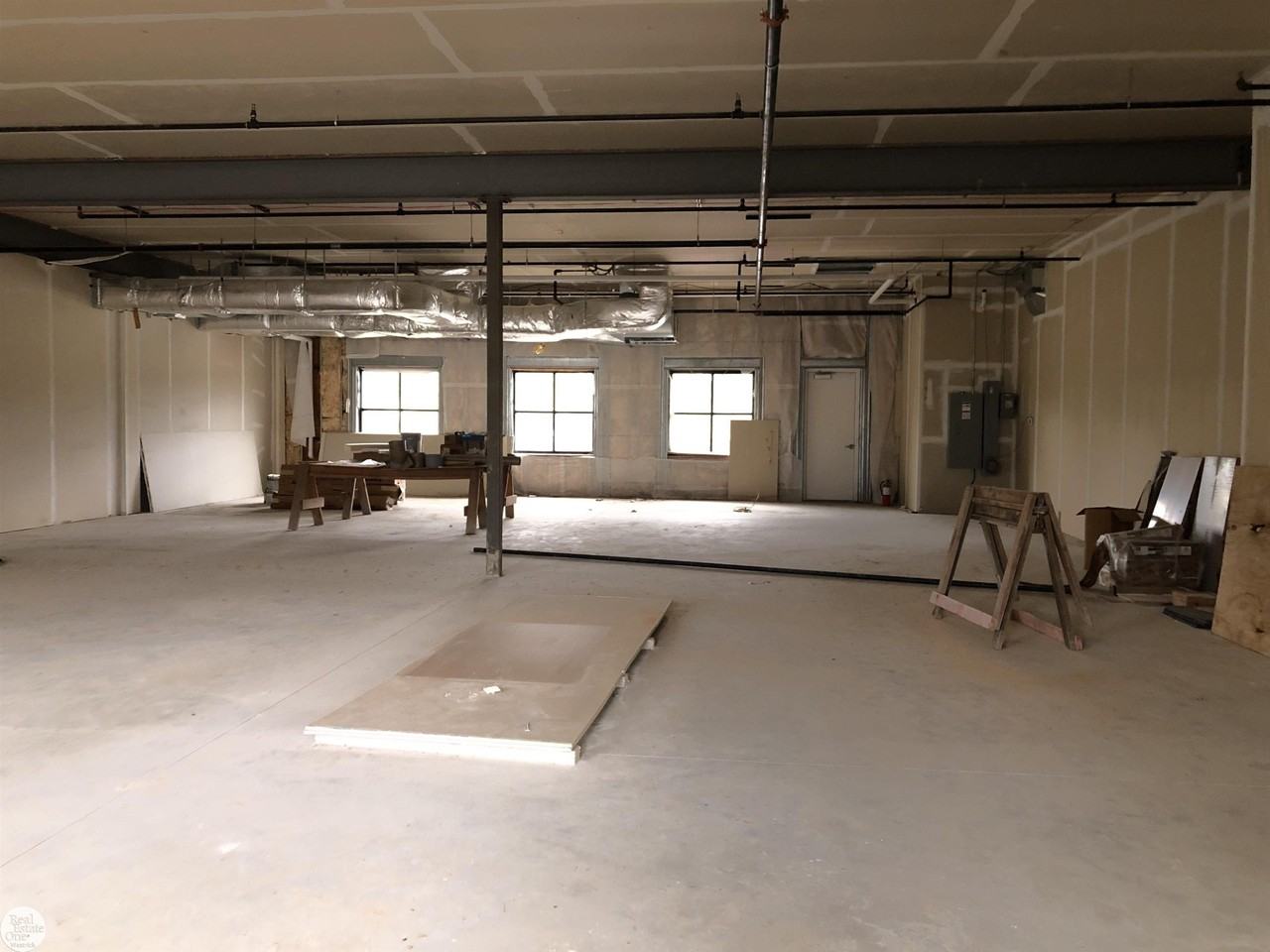 4180 Hospital Dr - Photo 6 of 13