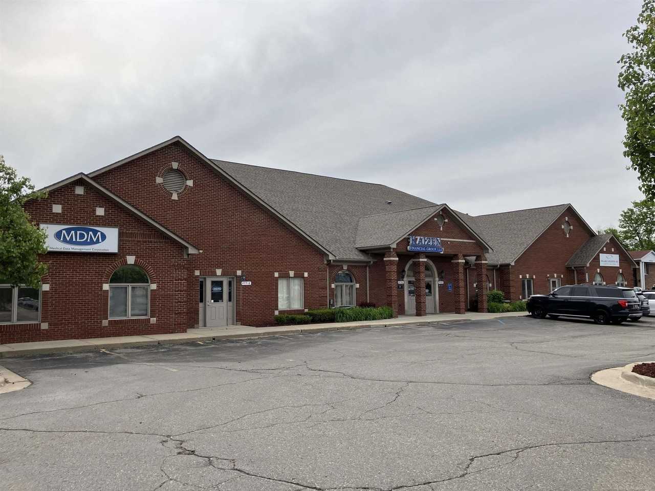 47678 Van Dyke Ave - Photo 6 of 7