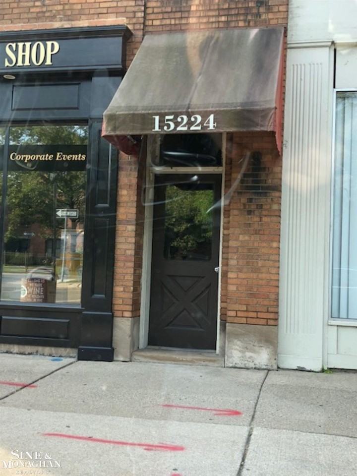 15224 E Jefferson Ave #208 - Photo 2 of 31