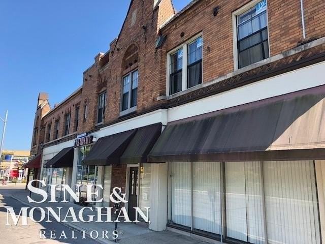 15224 E Jefferson Ave #208 - Photo 3 of 31