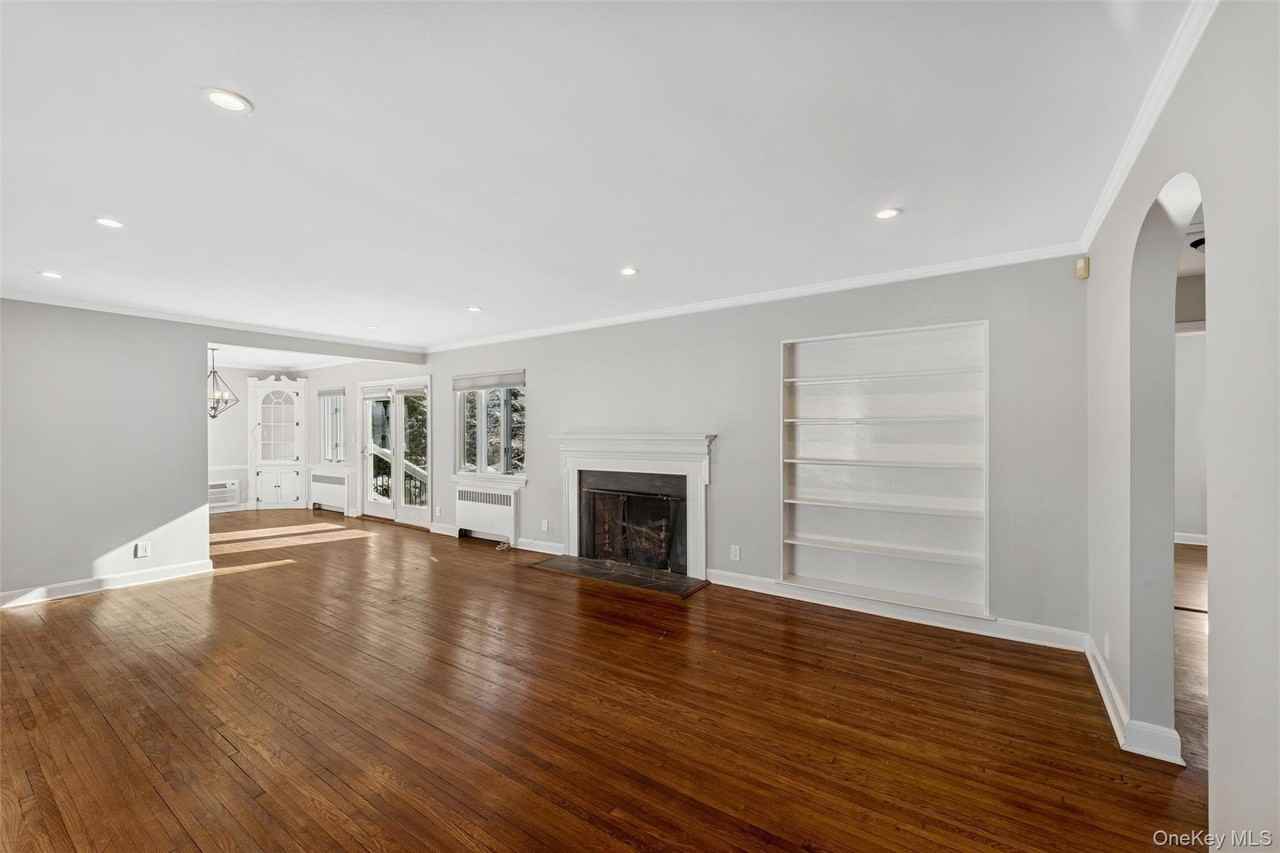 232 Round Hill Rd - Photo 4 of 15