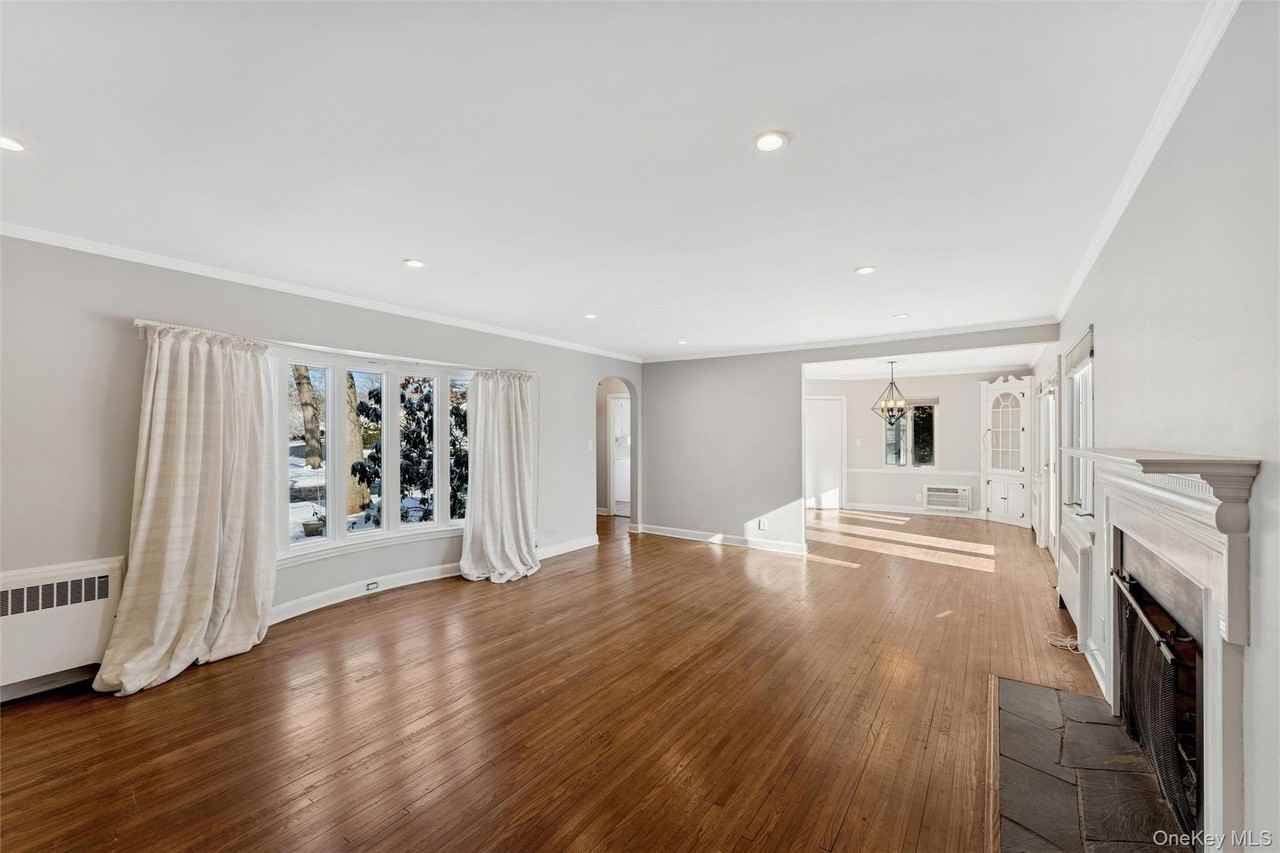 232 Round Hill Rd - Photo 5 of 15