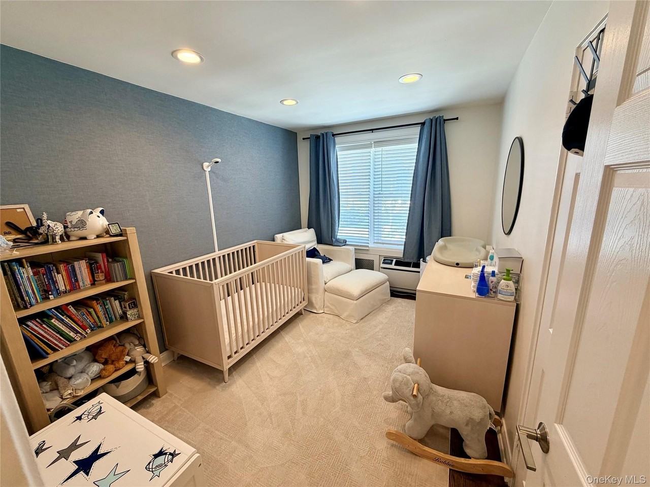 1 E Broadway Apt 3n #3N - Photo 5 of 13