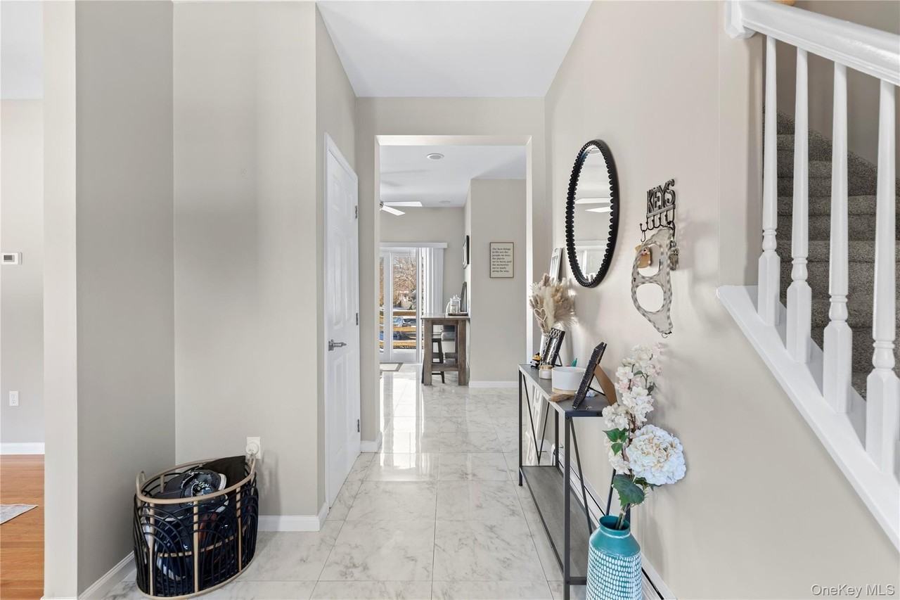 65 Ocean Ave - Photo 2 of 13