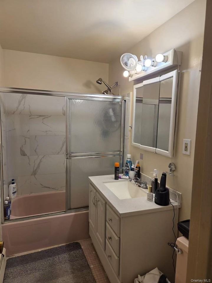 2329 120th St Unit 2 #2FL - Photo 3 of 8