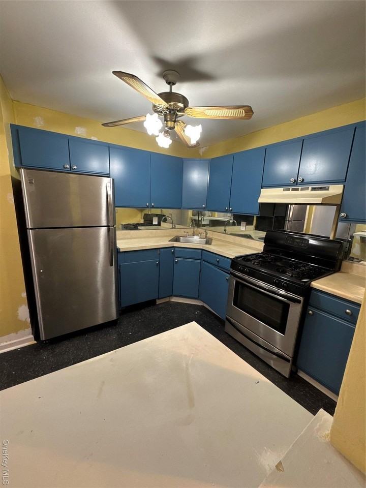 1364 E 92nd St Unit 101 #101 - Photo 2 of 6