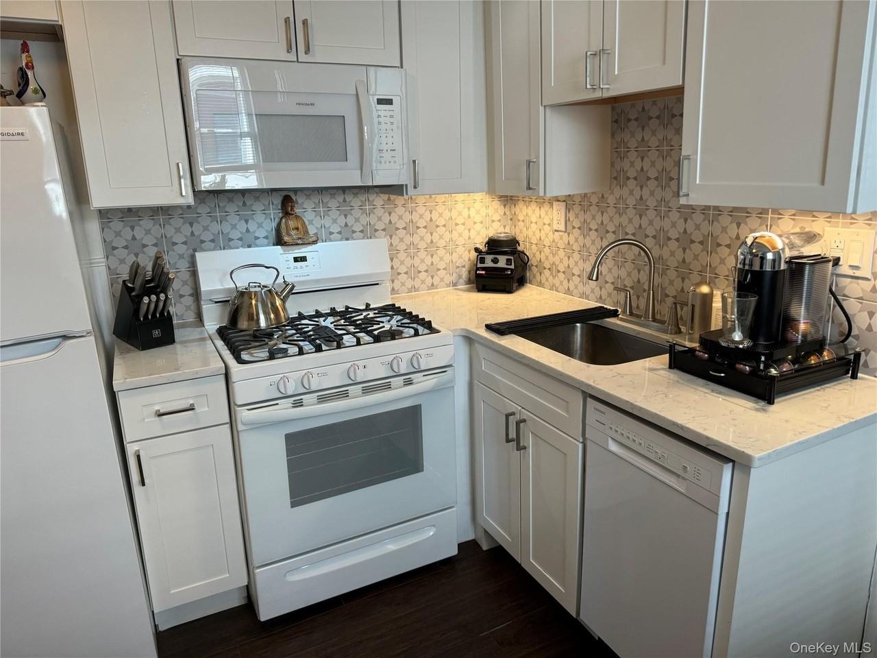 593 Piermont Ave Apt 2 #2 - Photo 6 of 13