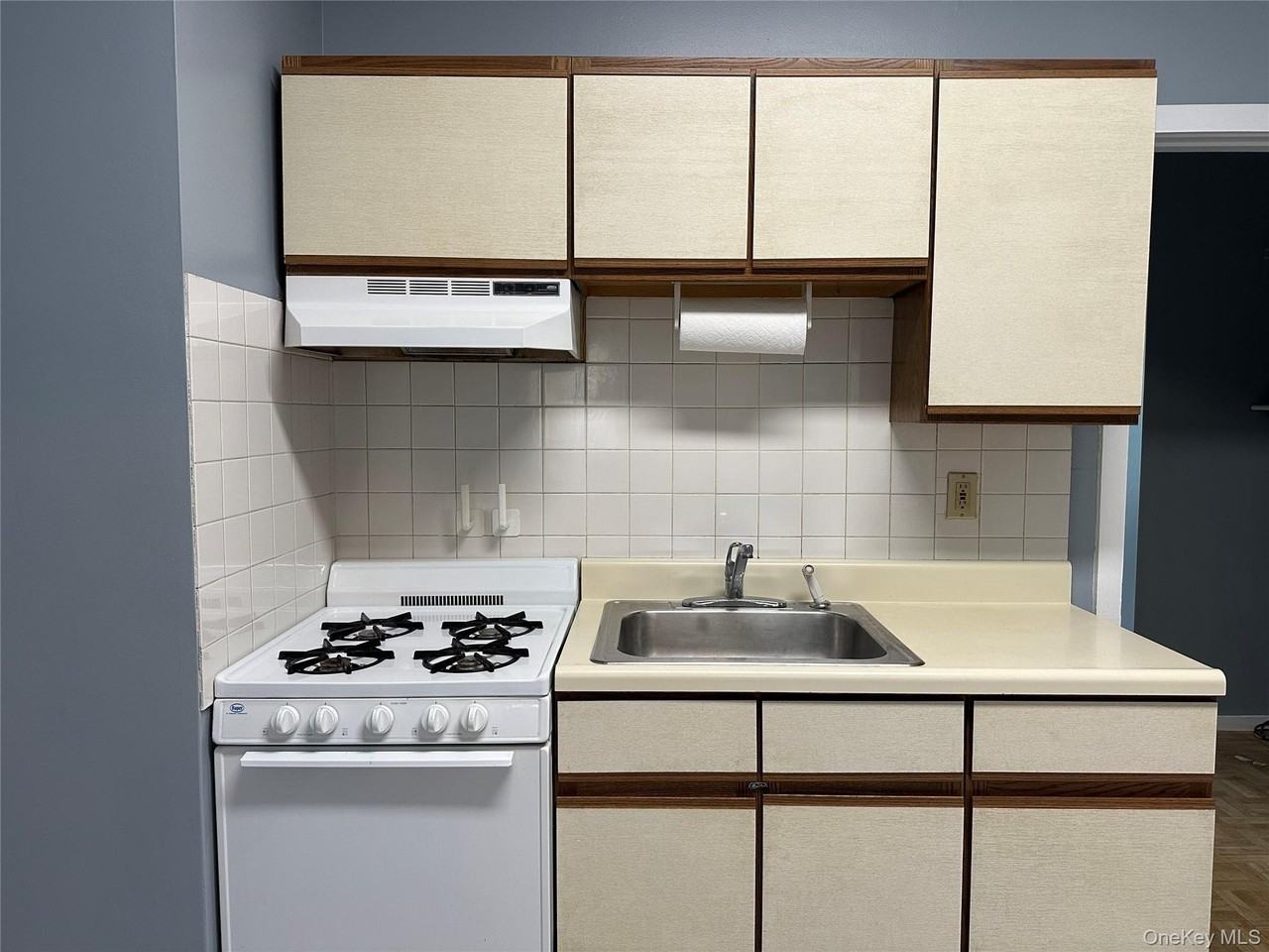 13 Jackson St Apt C #C - Photo 4 of 9