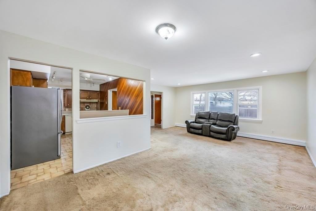 32 Lee Ave - Photo 6 of 16