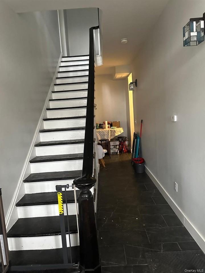 230 Greenwich Ave Unit 1 #1 - Photo 3 of 4