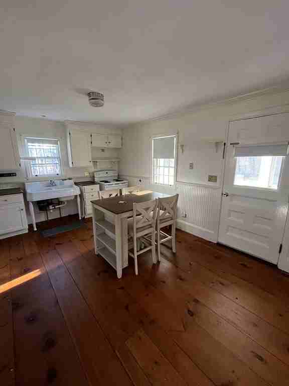 338R Maple St - Photo 4 of 11