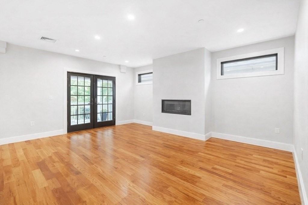 113-115 Falcon St Unit 113-3 #113-3 - Photo 5 of 19