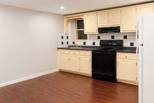 315R Weir St Unit R #R - Photo 1 of 1