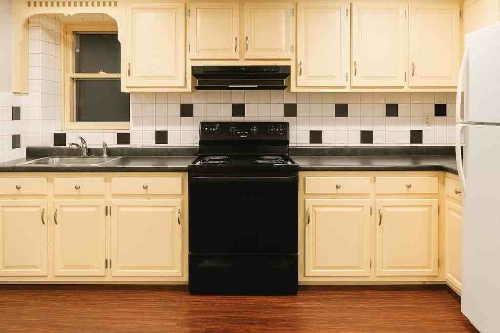 315R Weir St Unit R #R - Photo 3 of 7