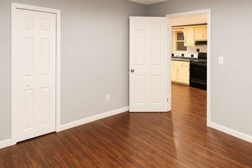 315R Weir St Unit R #R - Photo 4 of 7