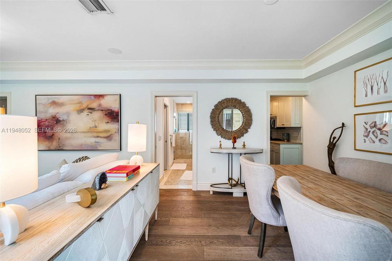 1130 Venetian Way #1E - Photo 7 of 8