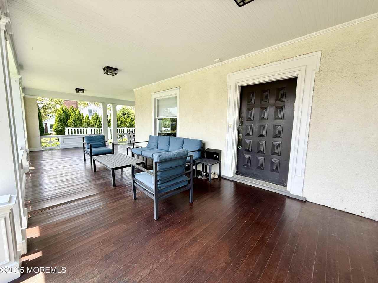 125 Cedar Ave - Photo 3 of 45