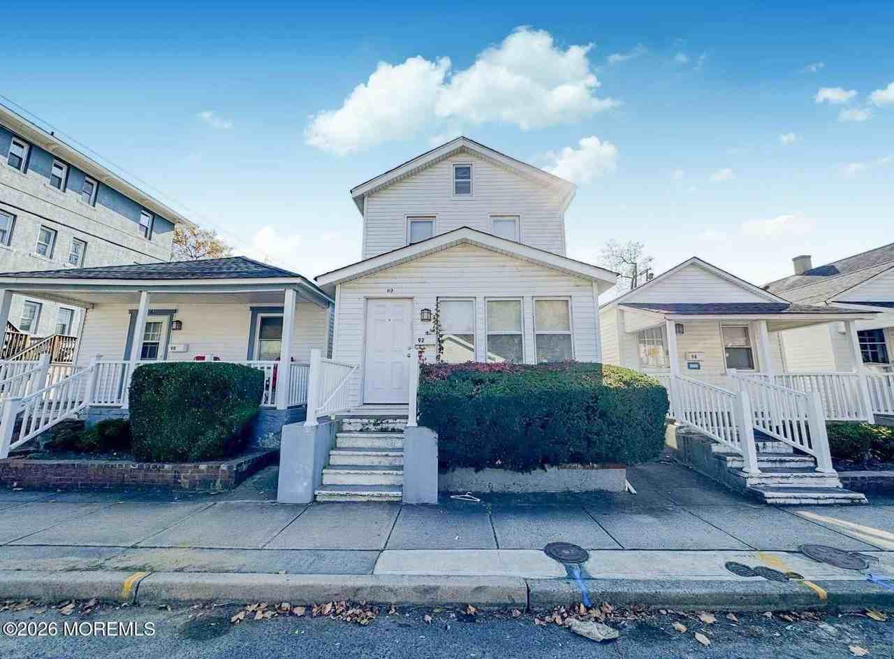 92 Poplar Ave - Photo 2 of 3