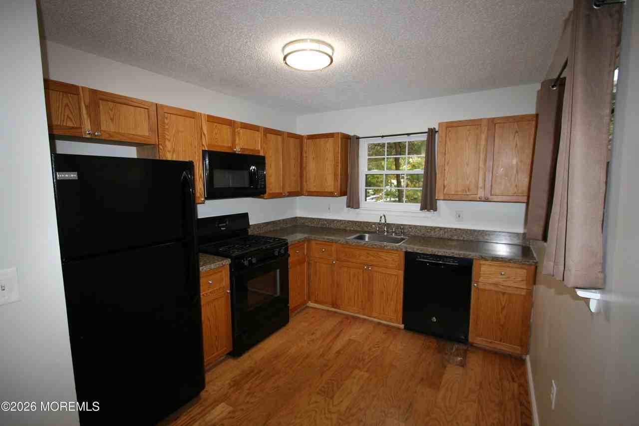 200 Daffodil Dr - Photo 2 of 18