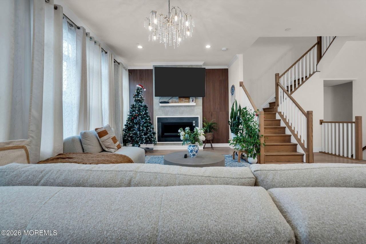 23 Valiant Ct - Photo 6 of 30