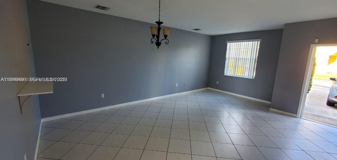 60 Se 6th Rd #60 - Photo 2 of 8