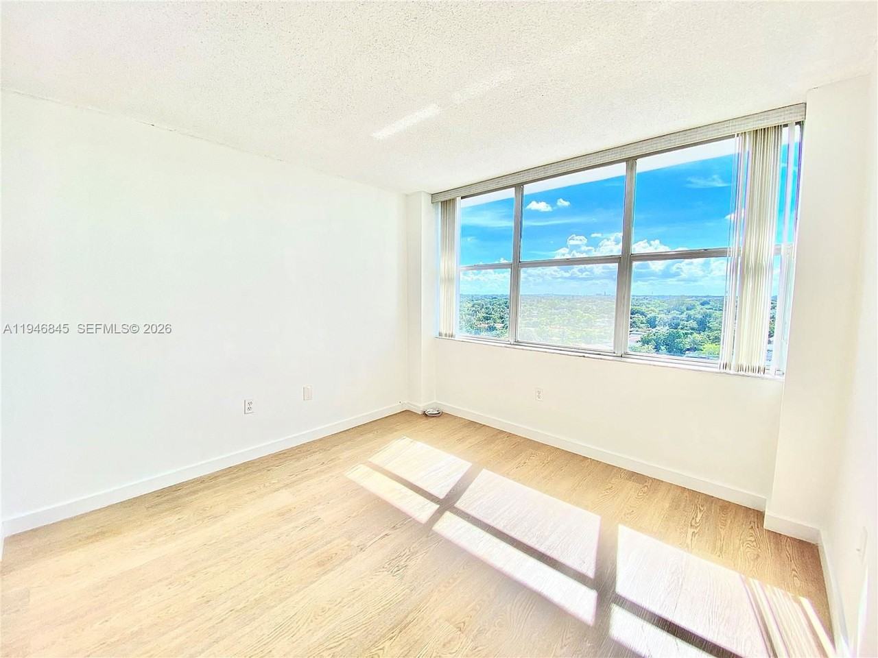 1200 Ne Miami Gardens Dr #1020W - Photo 3 of 8