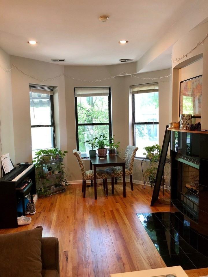 1931 N Hoyne Ave Apt 1 #1 - Photo 3 of 13