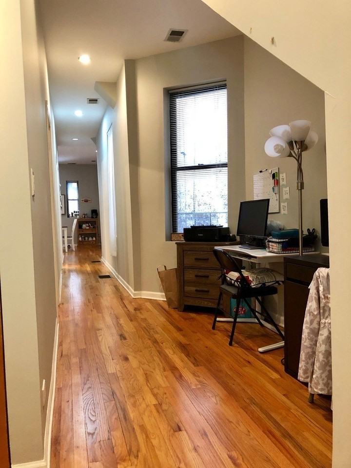 1931 N Hoyne Ave Apt 1 #1 - Photo 6 of 13