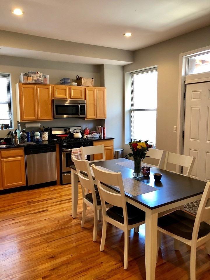 1931 N Hoyne Ave Apt 1 #1 - Photo 7 of 13