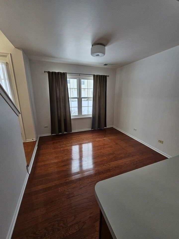 1327 Sugar Ct Unit 1327 #1327 - Photo 6 of 15