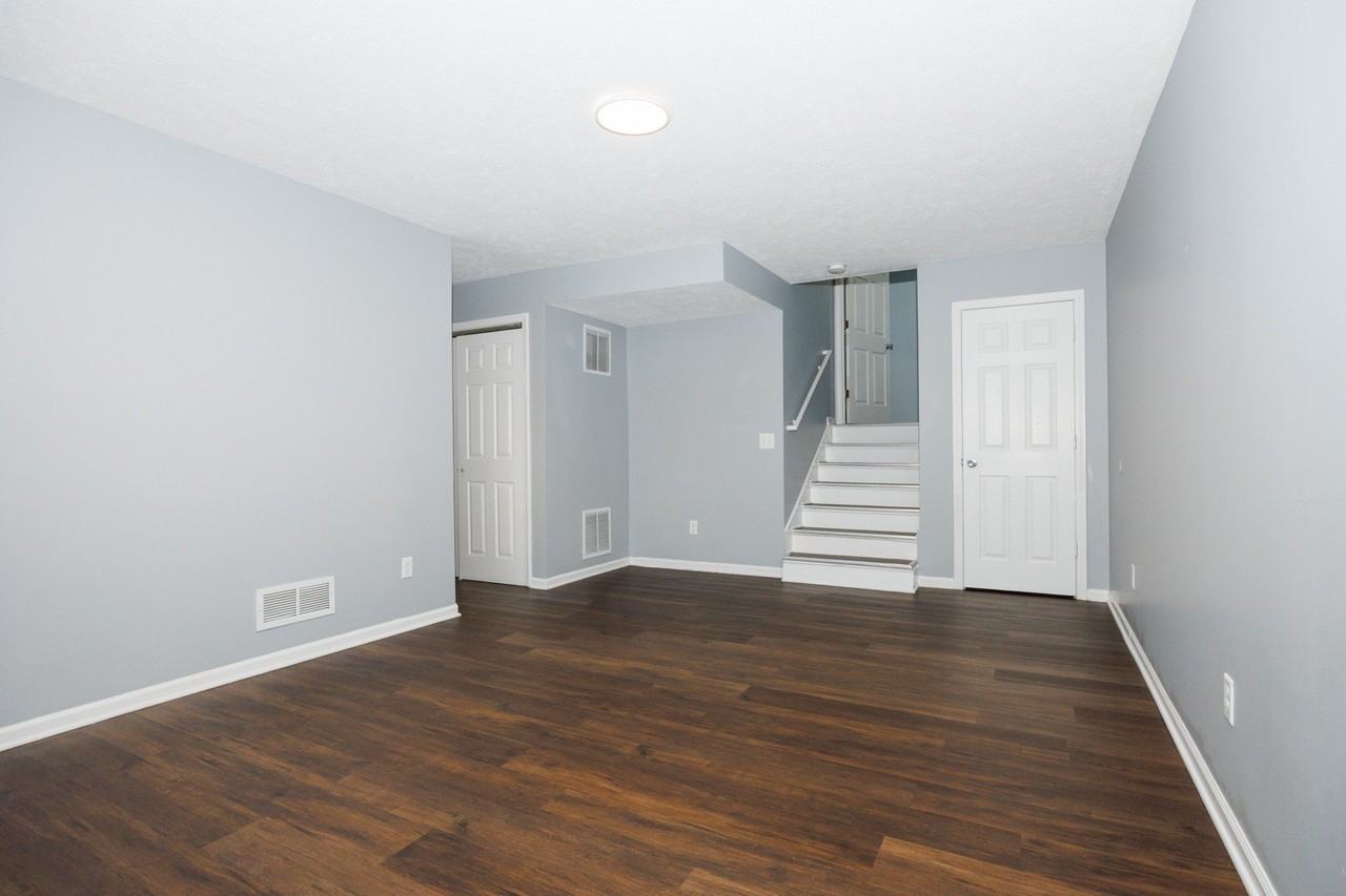 250 Parktrail Rd - Photo 3 of 12