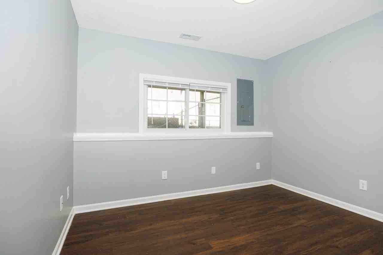 250 Parktrail Rd - Photo 4 of 12