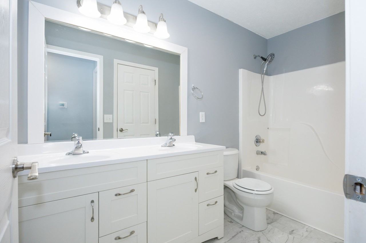 250 Parktrail Rd - Photo 6 of 12