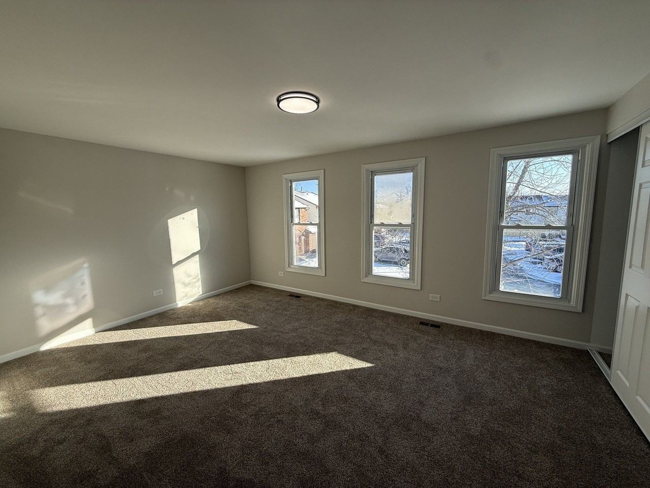 1333 Petersburg Ct - Photo 7 of 16