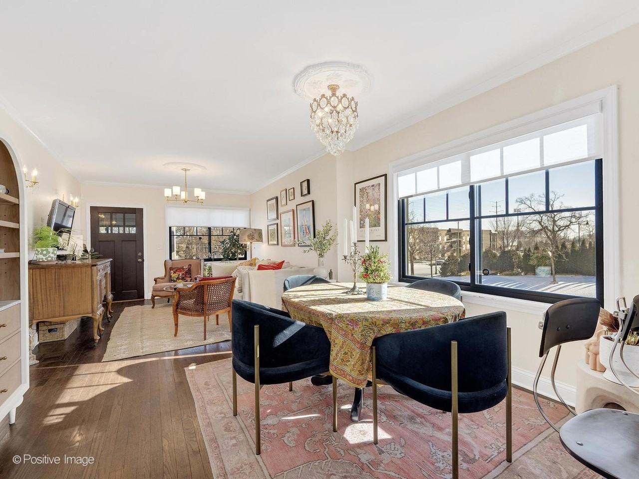 318 Bluff Ave - Photo 5 of 20